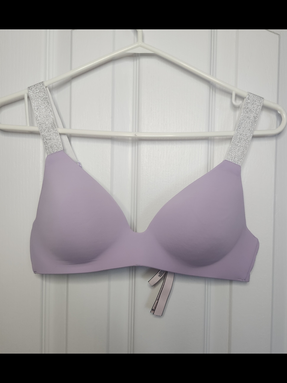 Victoria's Secret Lavender Smooth Molded T-shirt Bra with Sparkle Straps Sz 34B